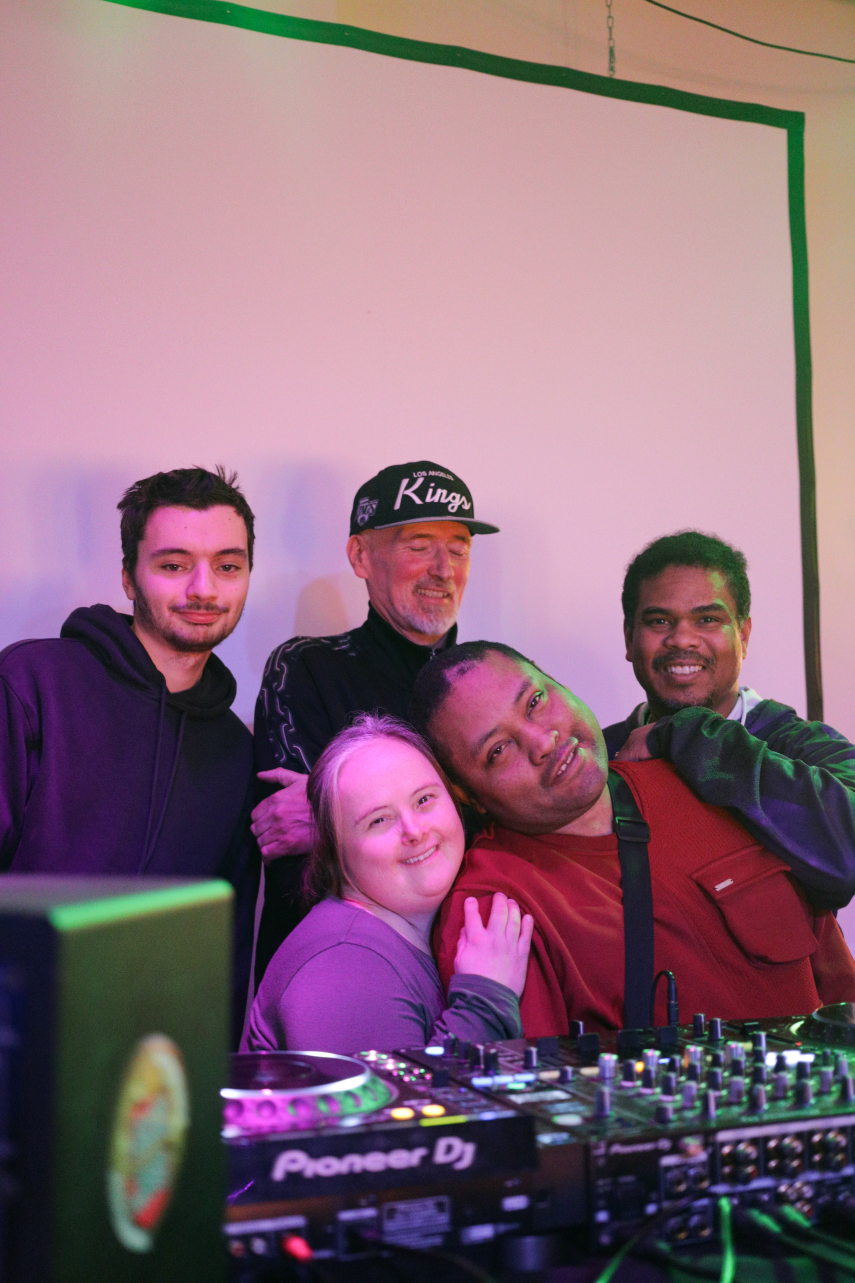 DJ team met een licht verstandelijke beperking in Amsterdam