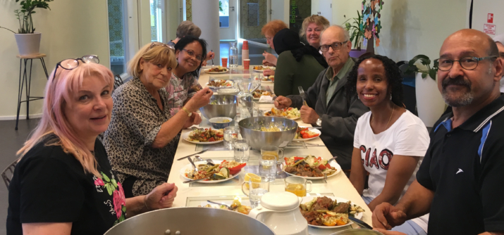 Betere Buren!groep Geuzenveld: Samen koken en eten in De Honingraat TL-33